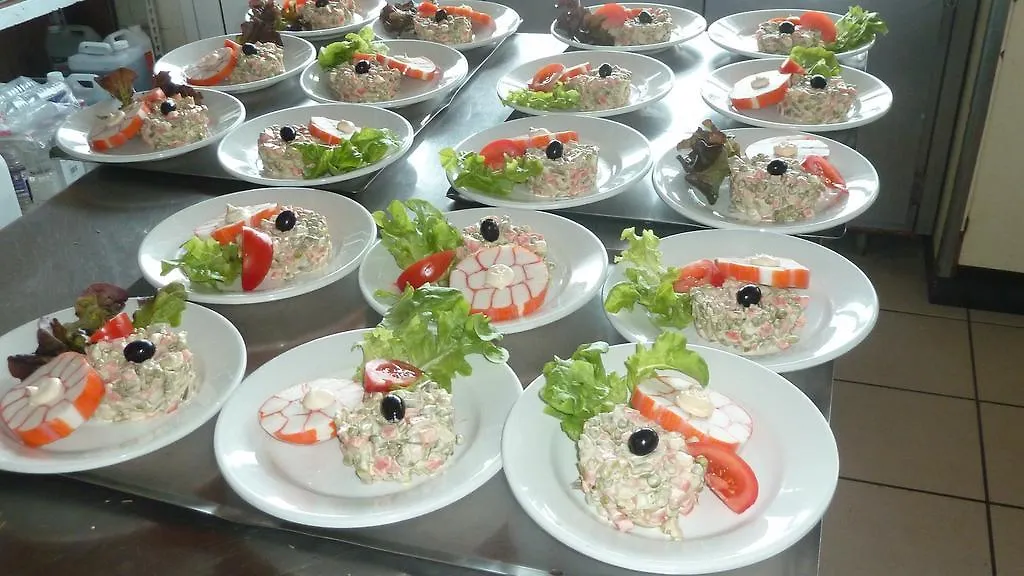 Le Bel Air Hotell Mions Frankrike